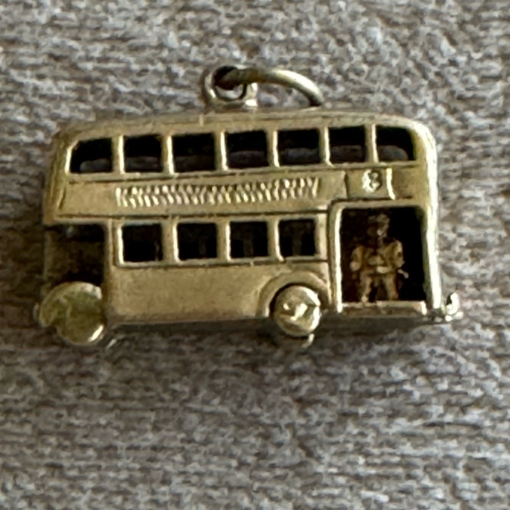 RARE FIND 18K Yellow Gold Double-Decker London British Bus Pendant Charm Opens